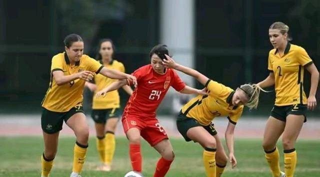 包含女足备战亚洲杯，全队备战状态良好队员备战动员的词条